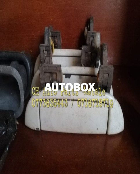 Nissan Y10 Door Handle