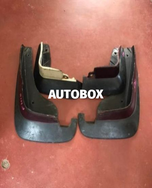 Nissan N16 Mud Flaps