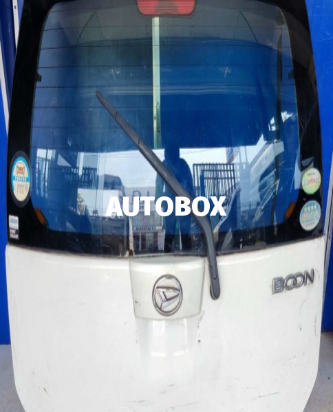 Toyota Passo KGC10 Dicky Door