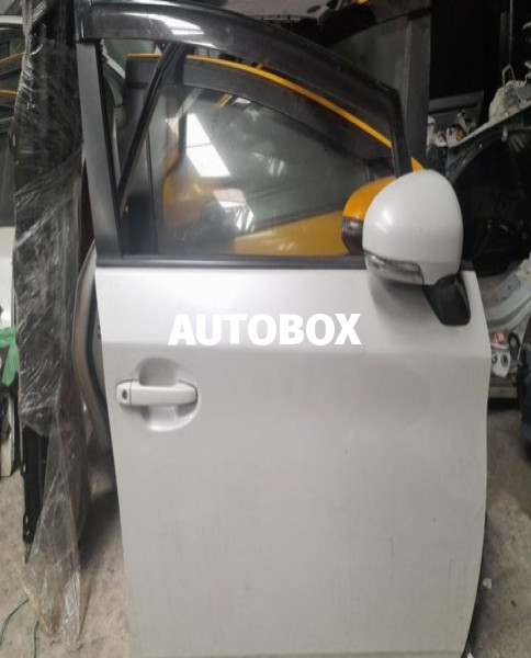 Toyota Prius 30 allow F Right Door Available.
